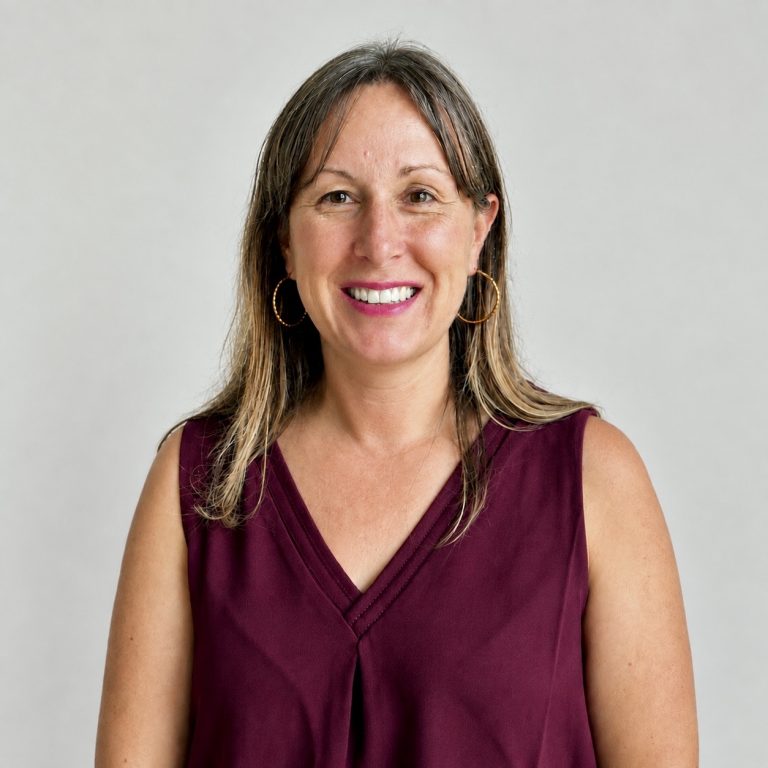 Portrait de Maëlle Boisselier. Éducation spécialisée au Cocon dans la Grange.